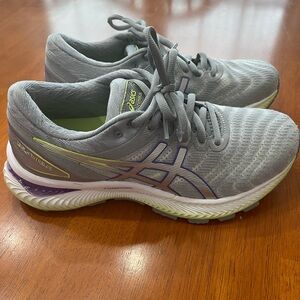 ASICS Gel Nimbus tennis shoes